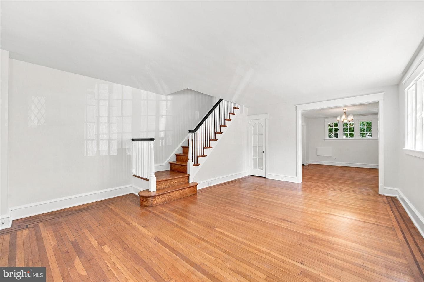 3433 W Penn Street photo 3