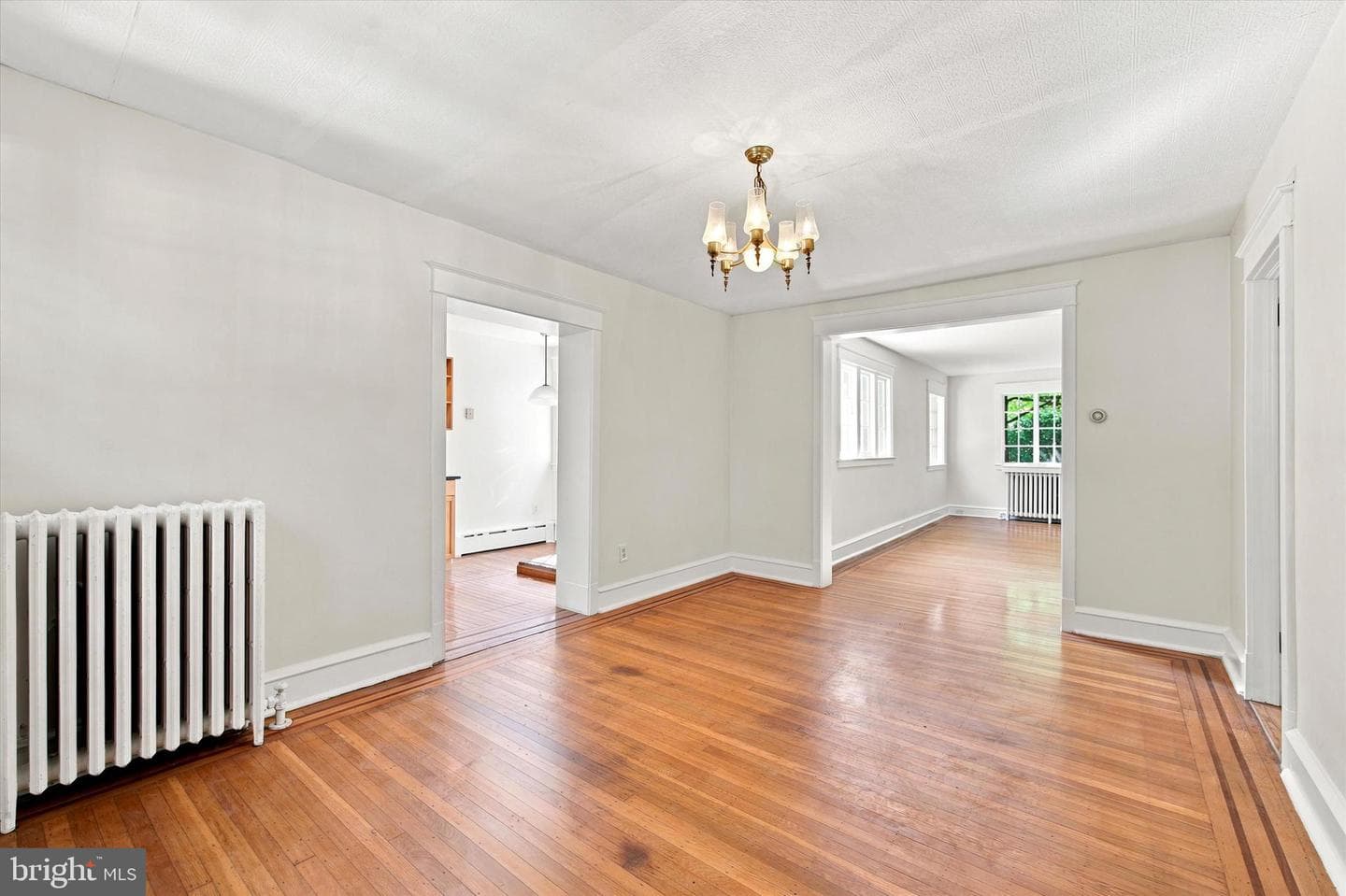 3433 W Penn Street photo 8