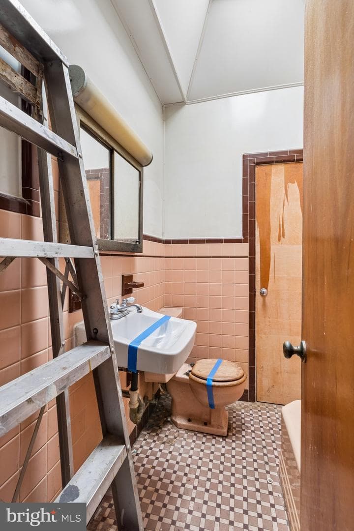 2251 S Bucknell Street photo 17