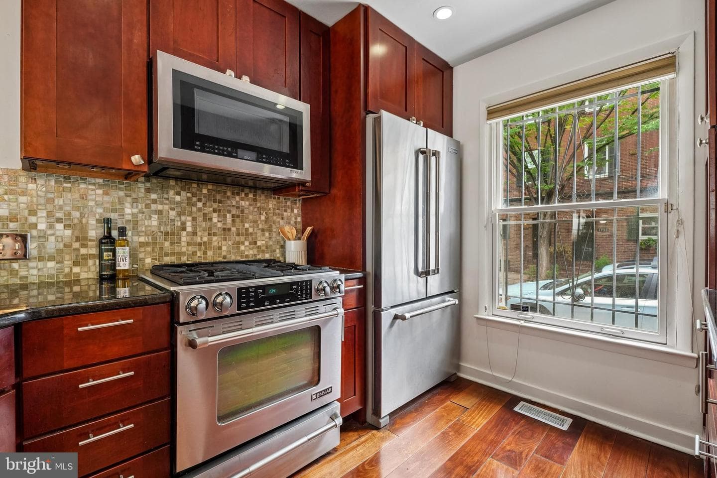 1732 Lombard Street photo 3
