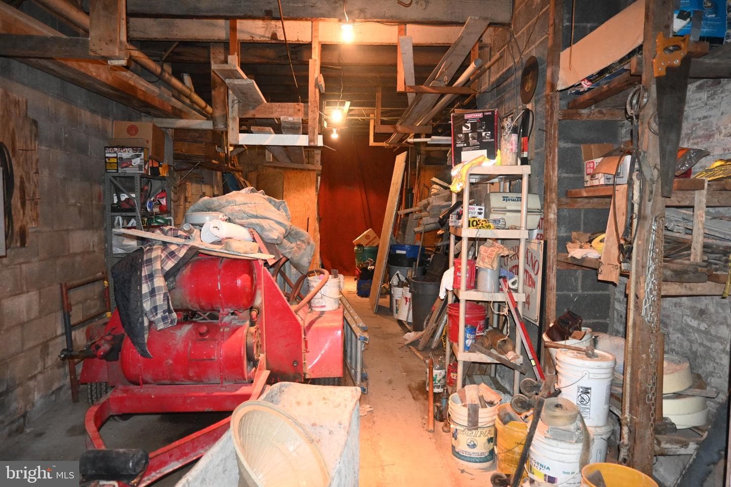 433 N Gross Street photo 4