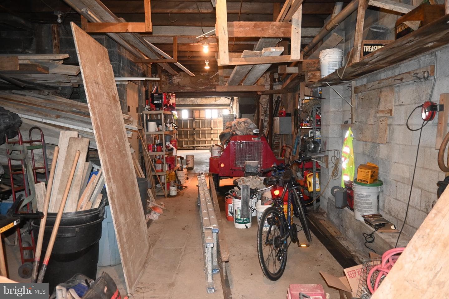 433 N Gross Street photo 5
