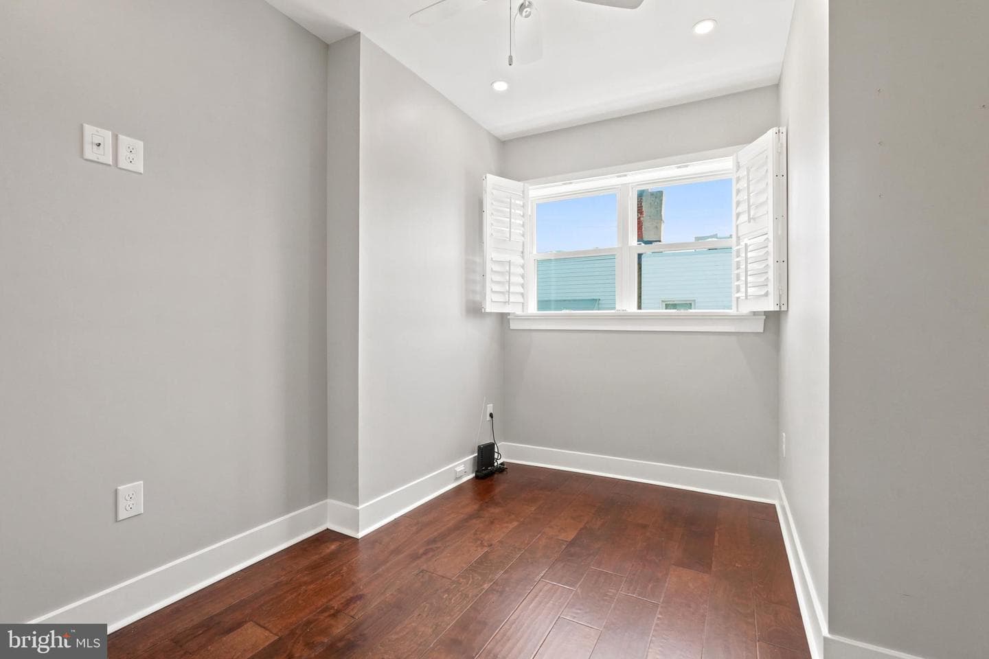 2513 S Clarion Street photo 17