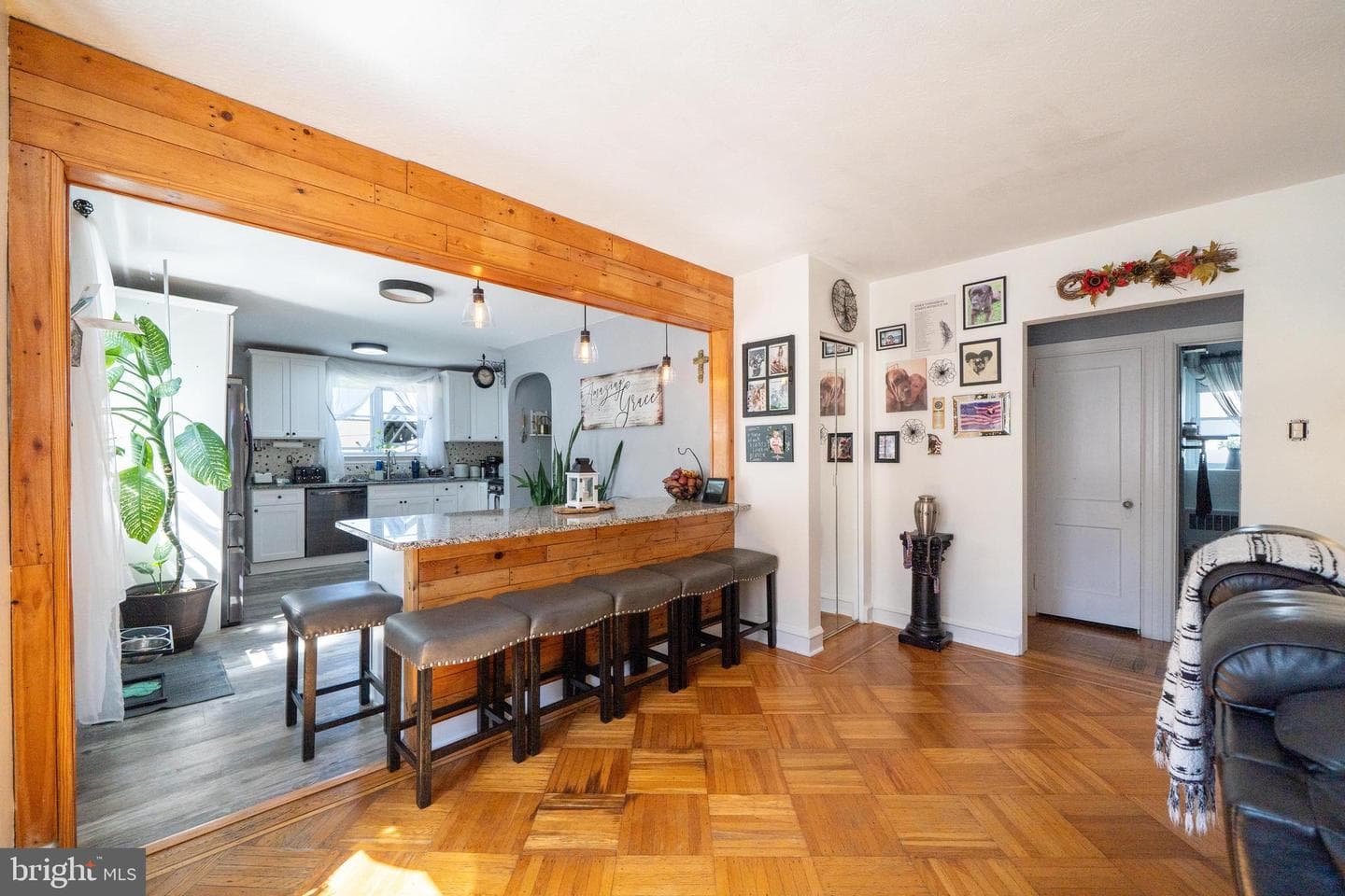 2224 Faunce Street photo 8