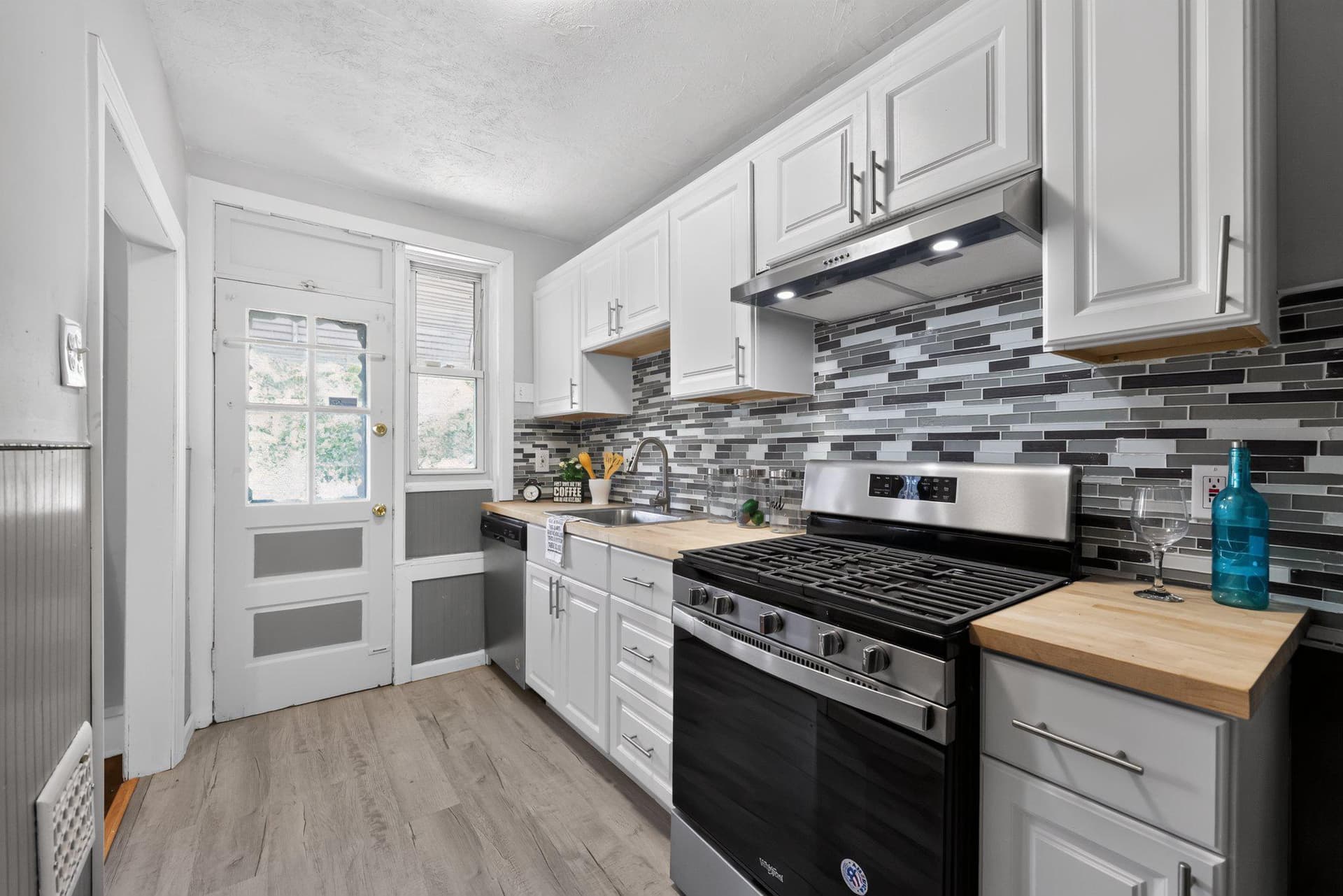 2558 S 61st Street photo 13
