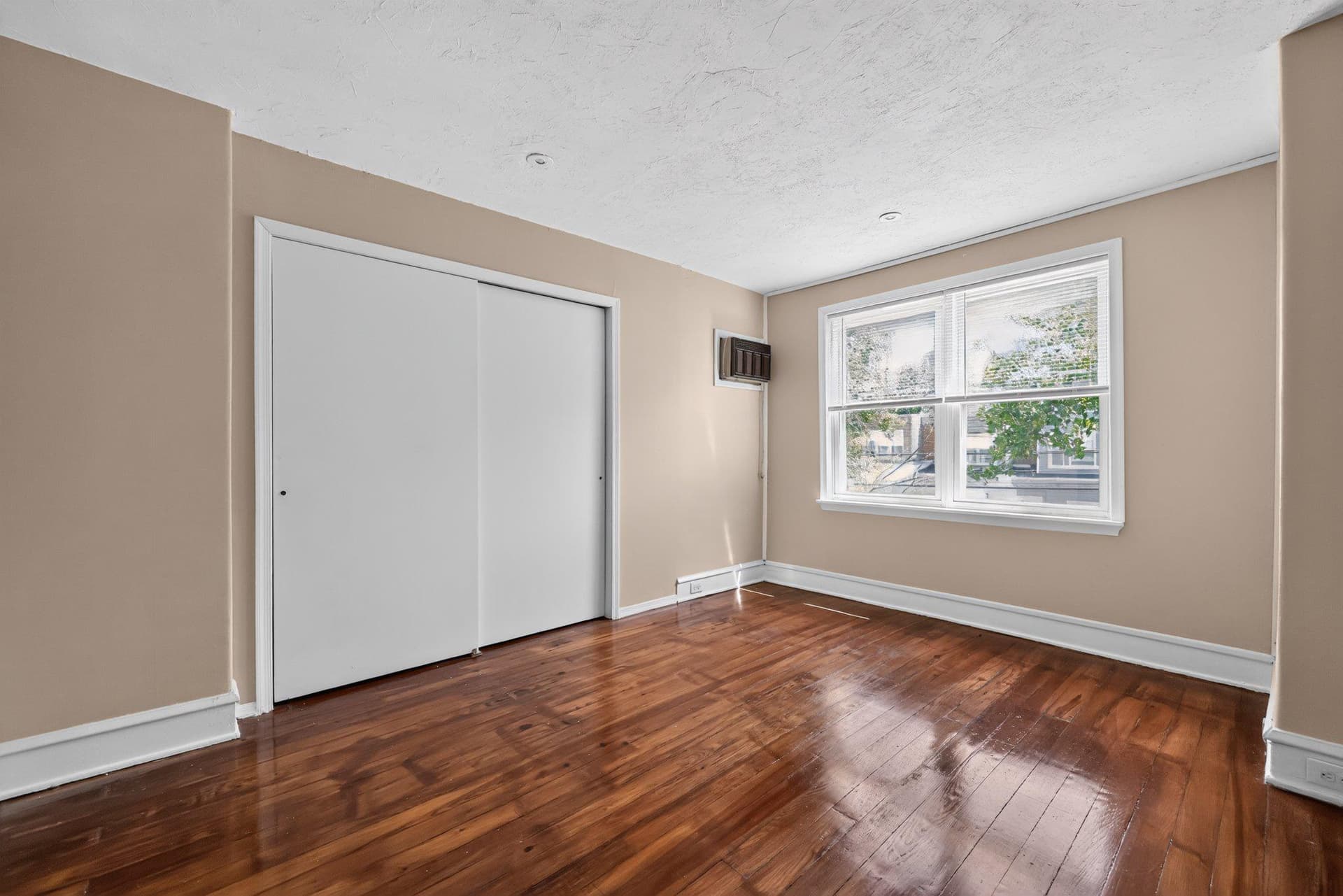 2558 S 61st Street photo 17