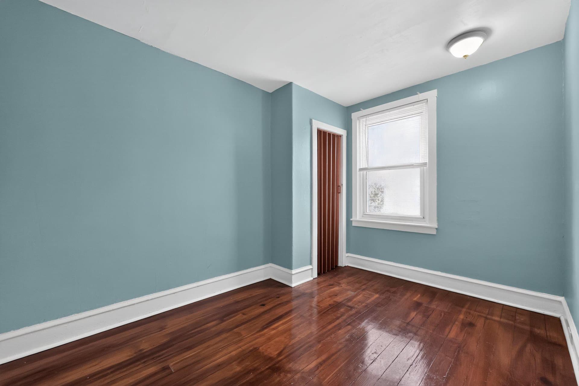 2558 S 61st Street photo 22
