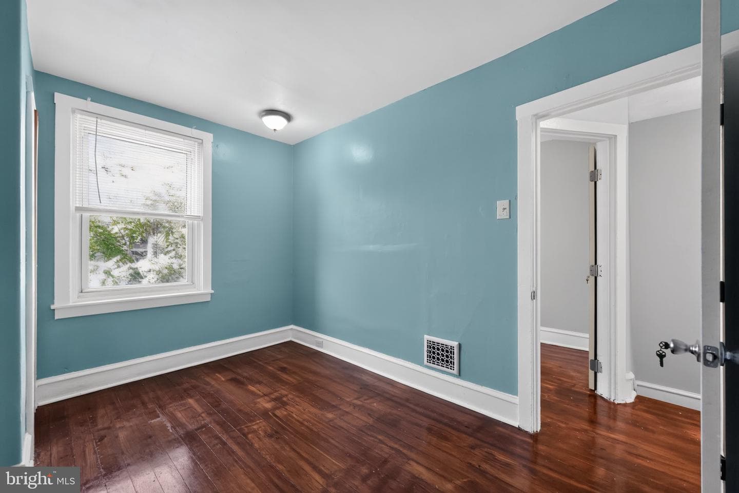 2558 S 61st Street photo 23