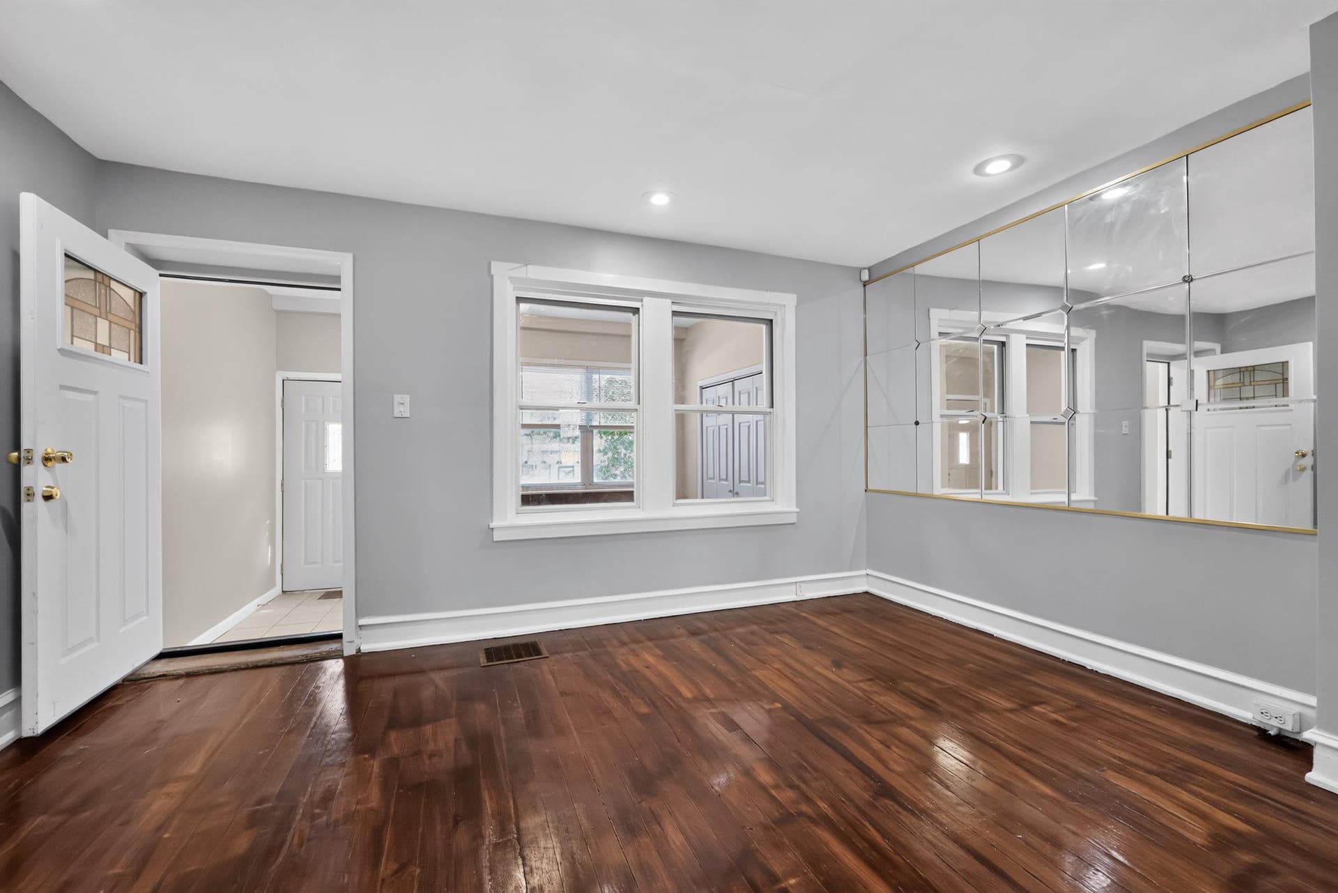 2558 S 61st Street photo 6