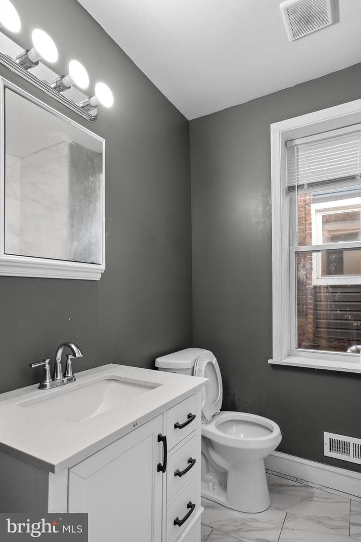 1931 N Patton Street photo 19