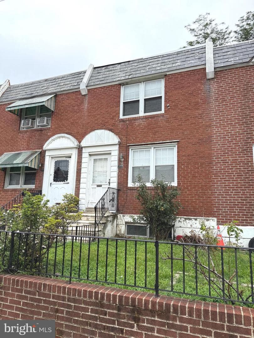 2037 Anchor Street photo 3