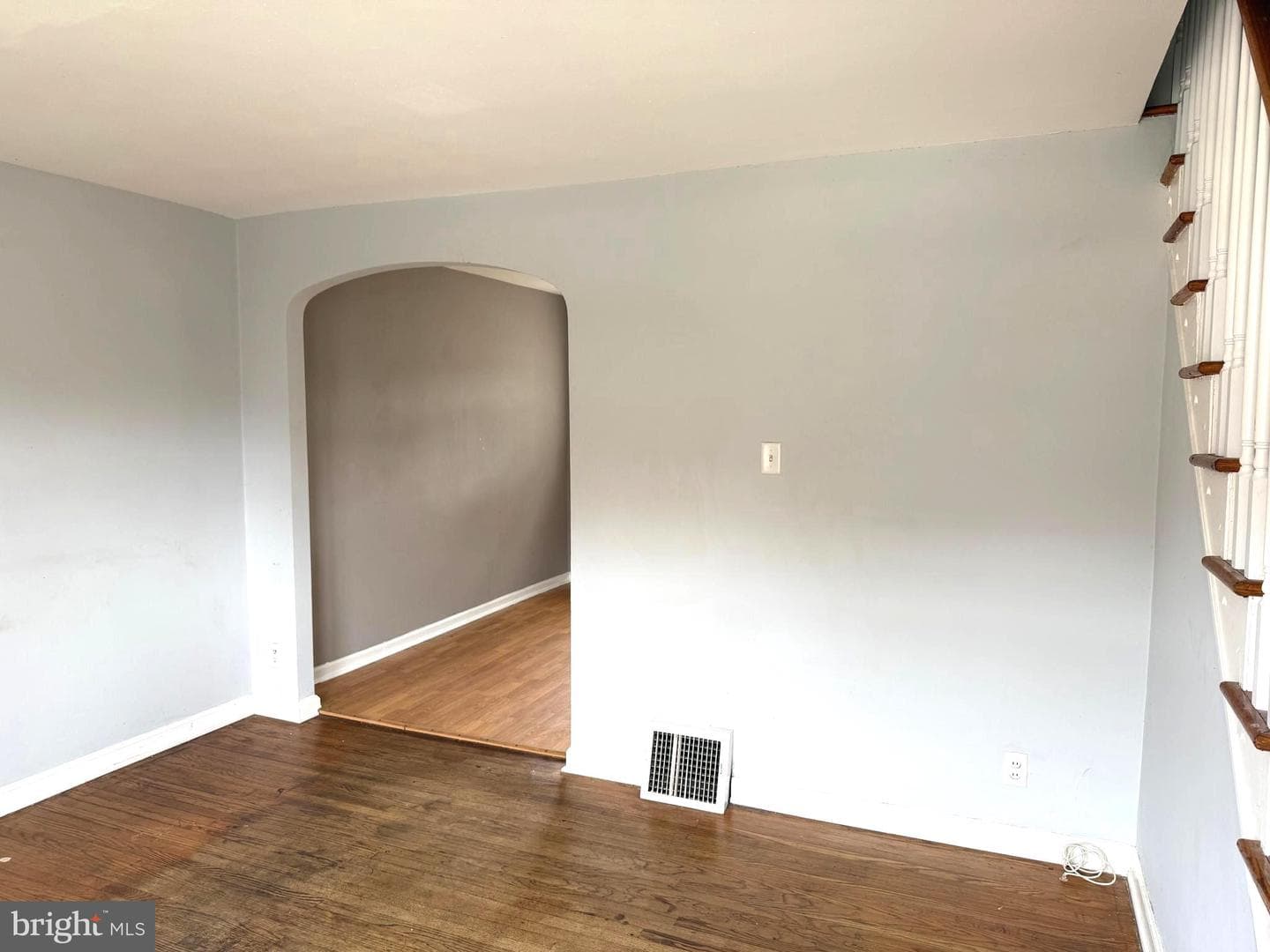 2037 Anchor Street photo 6
