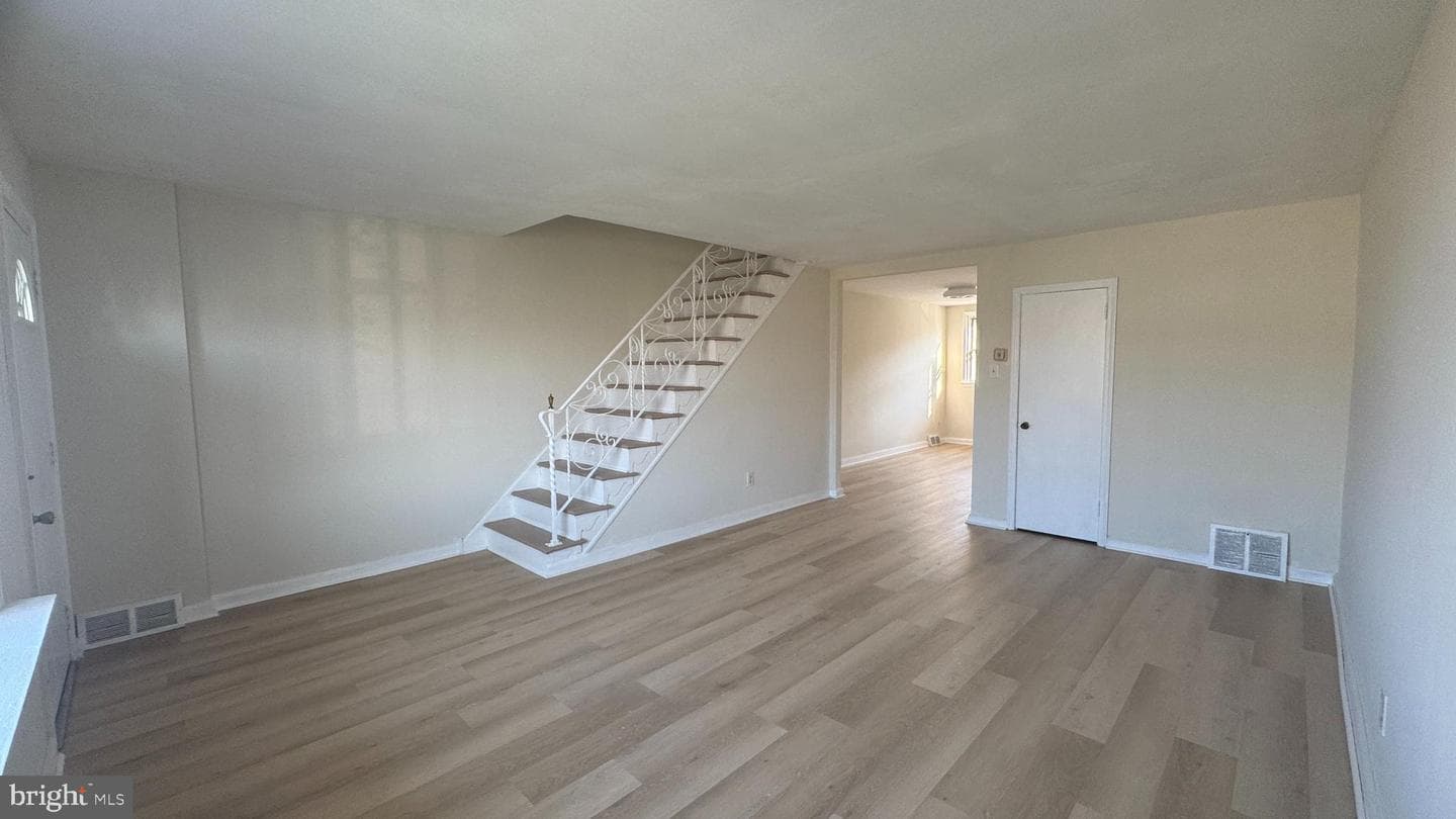 2836 Knorr Street photo 5
