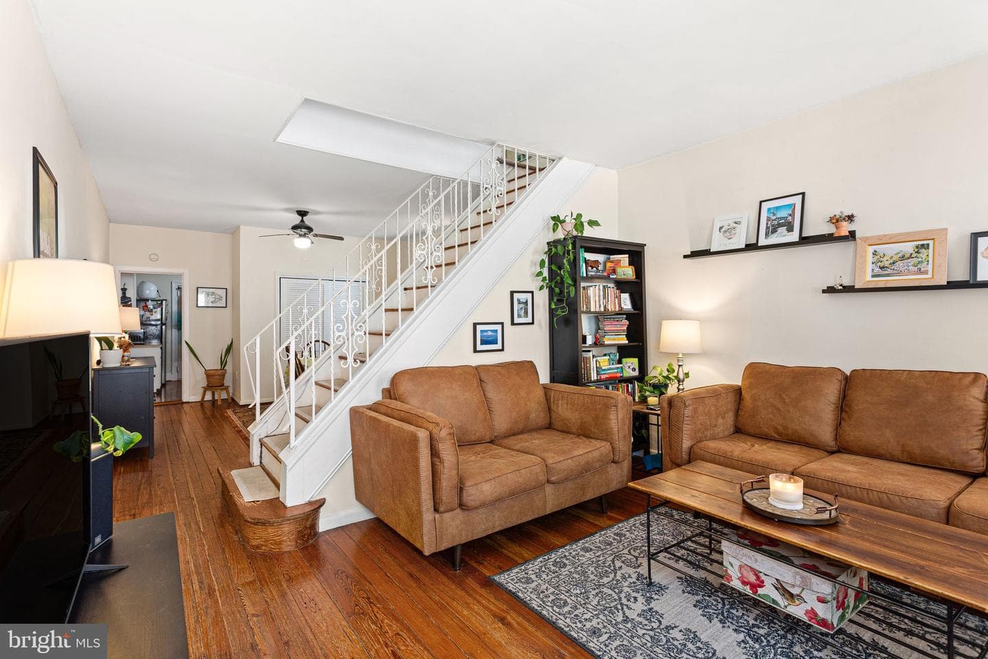 4827 Ogle Street photo 4