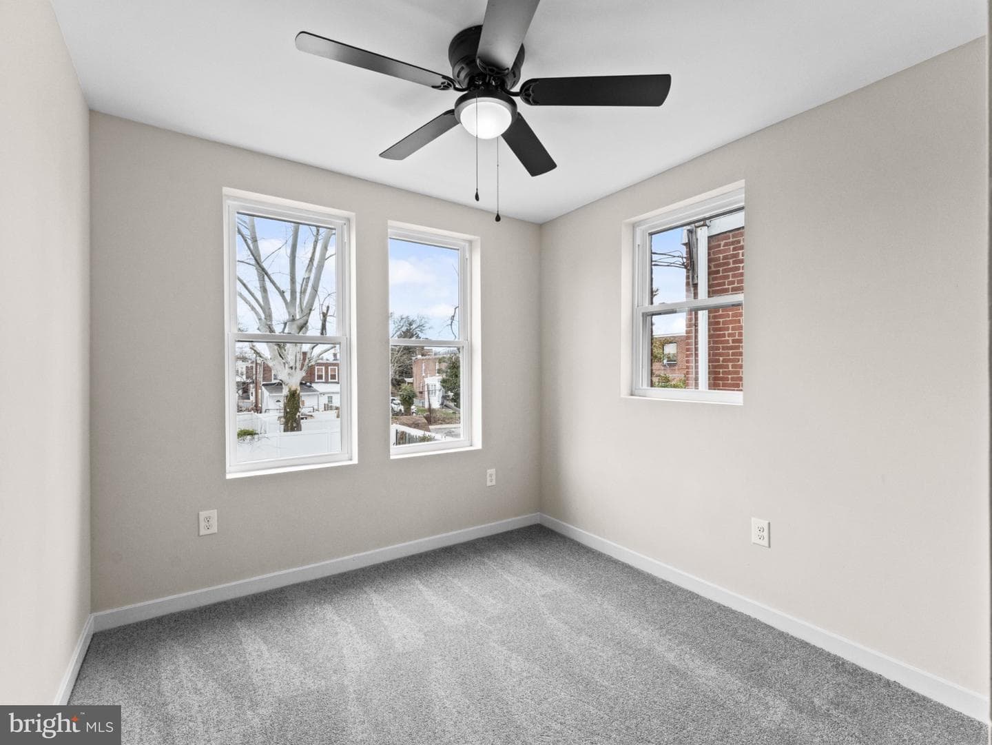 5812 N American Street photo 17