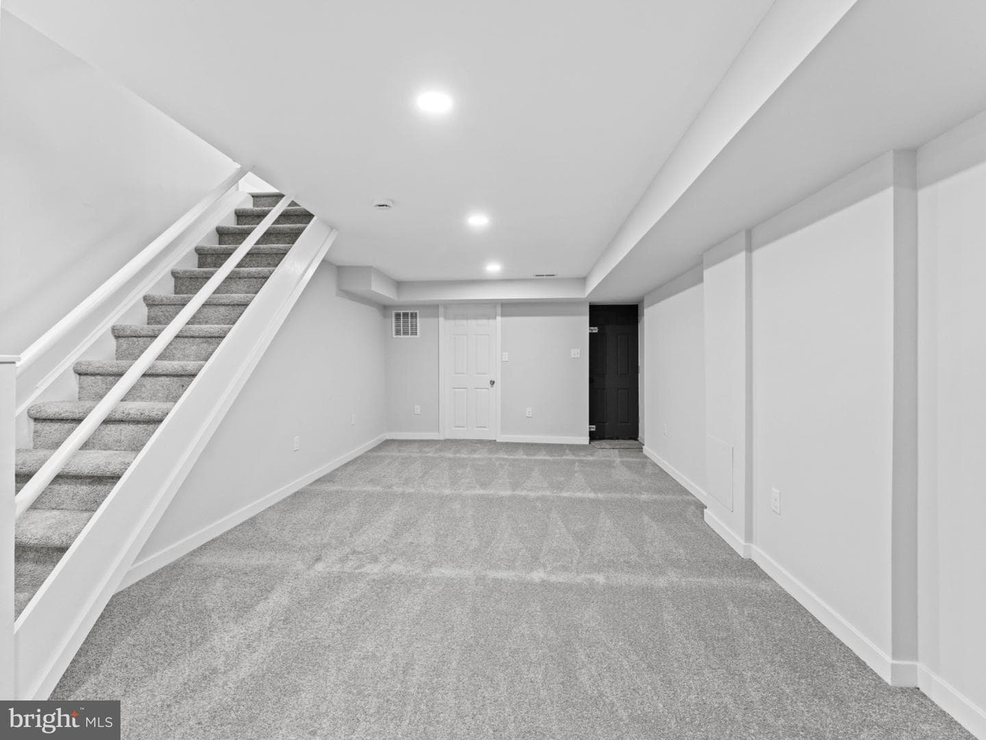 5812 N American Street photo 22