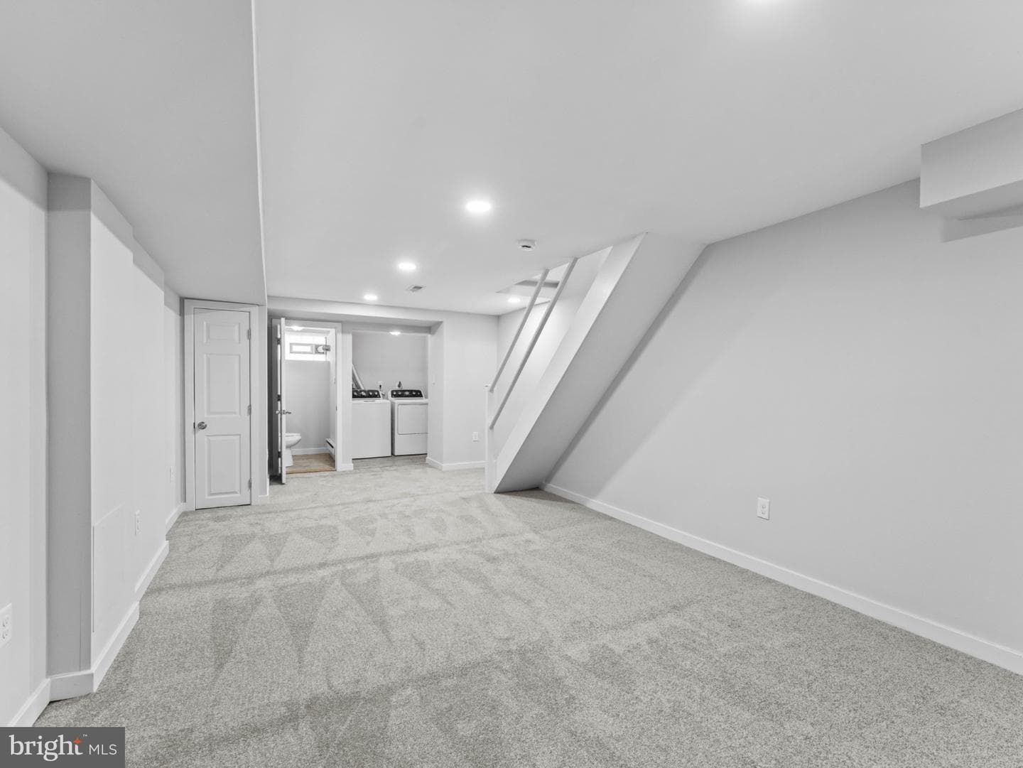 5812 N American Street photo 23