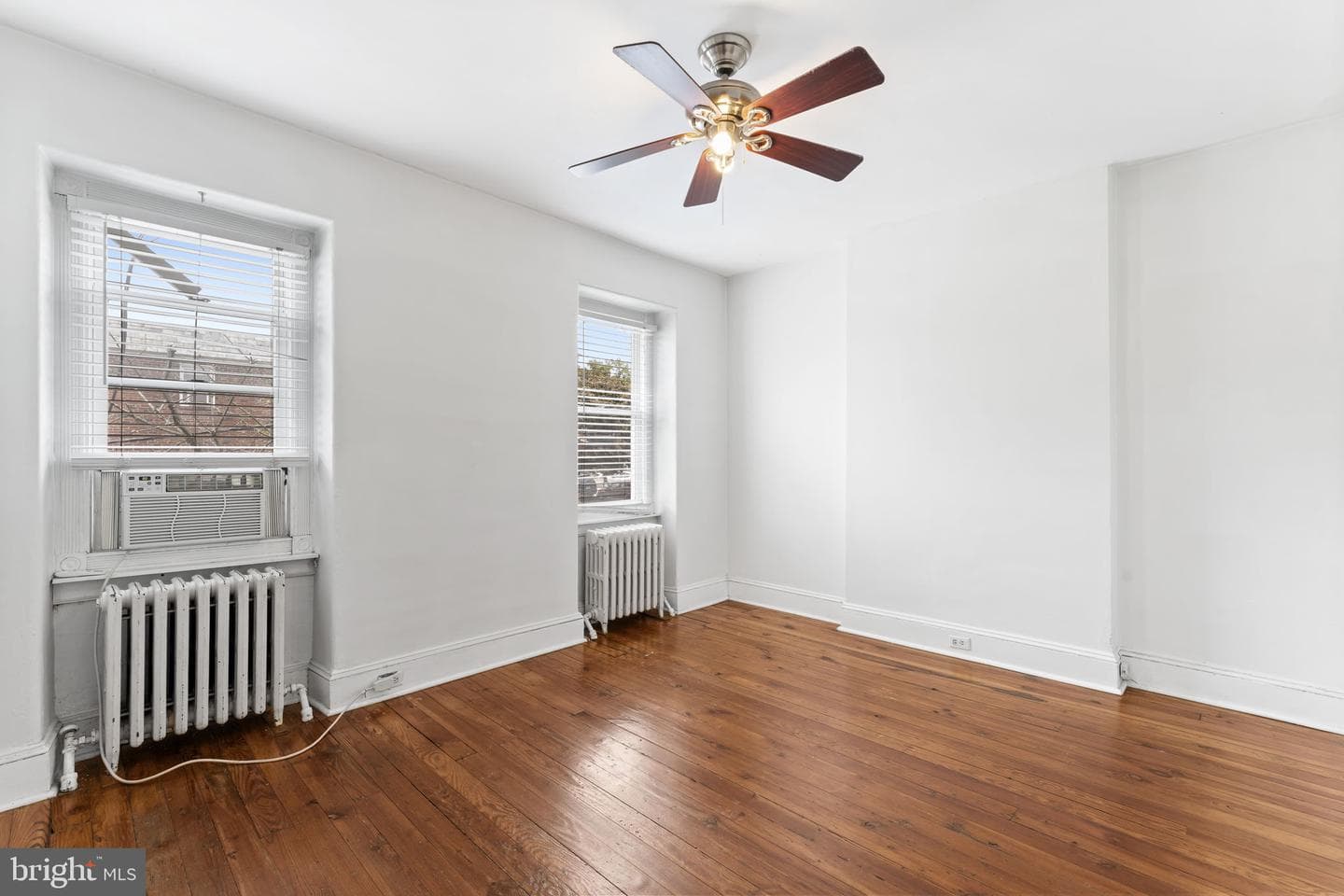 221 Righter Street photo 11