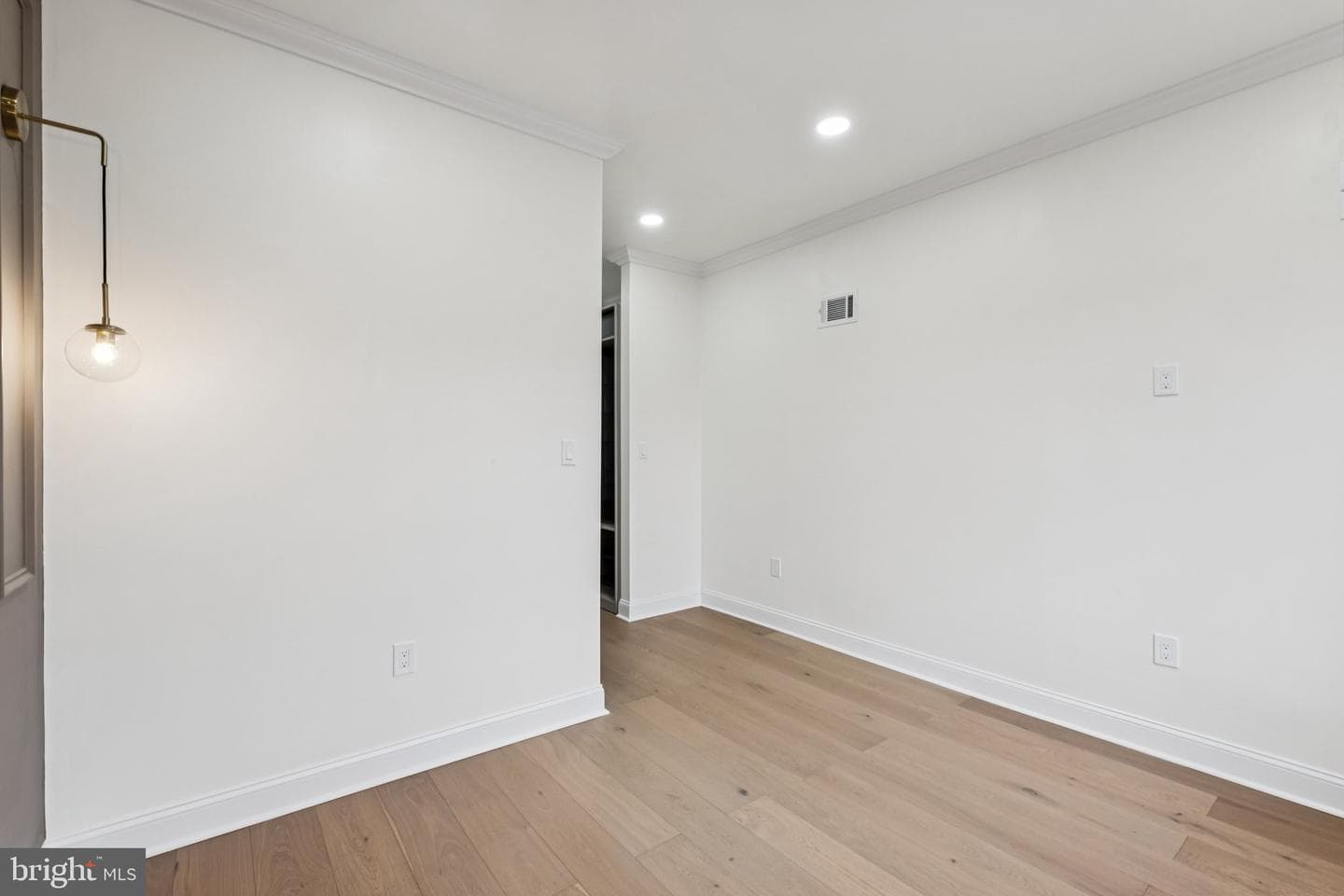 1031 Ellsworth Street photo 25