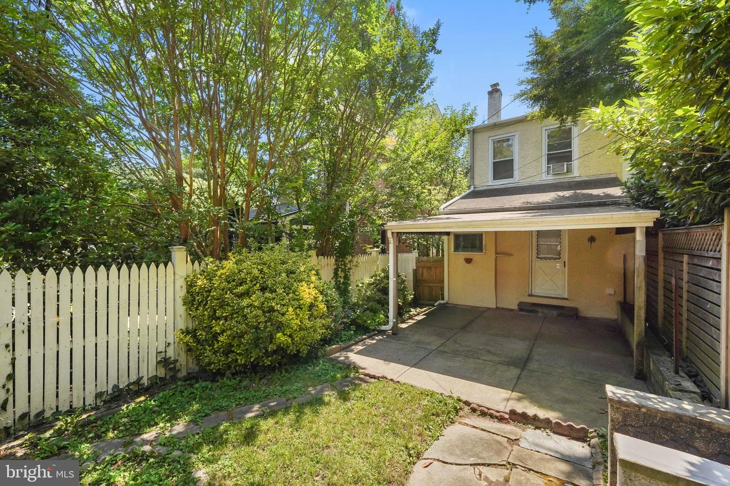 31 E Gravers Lane photo 32