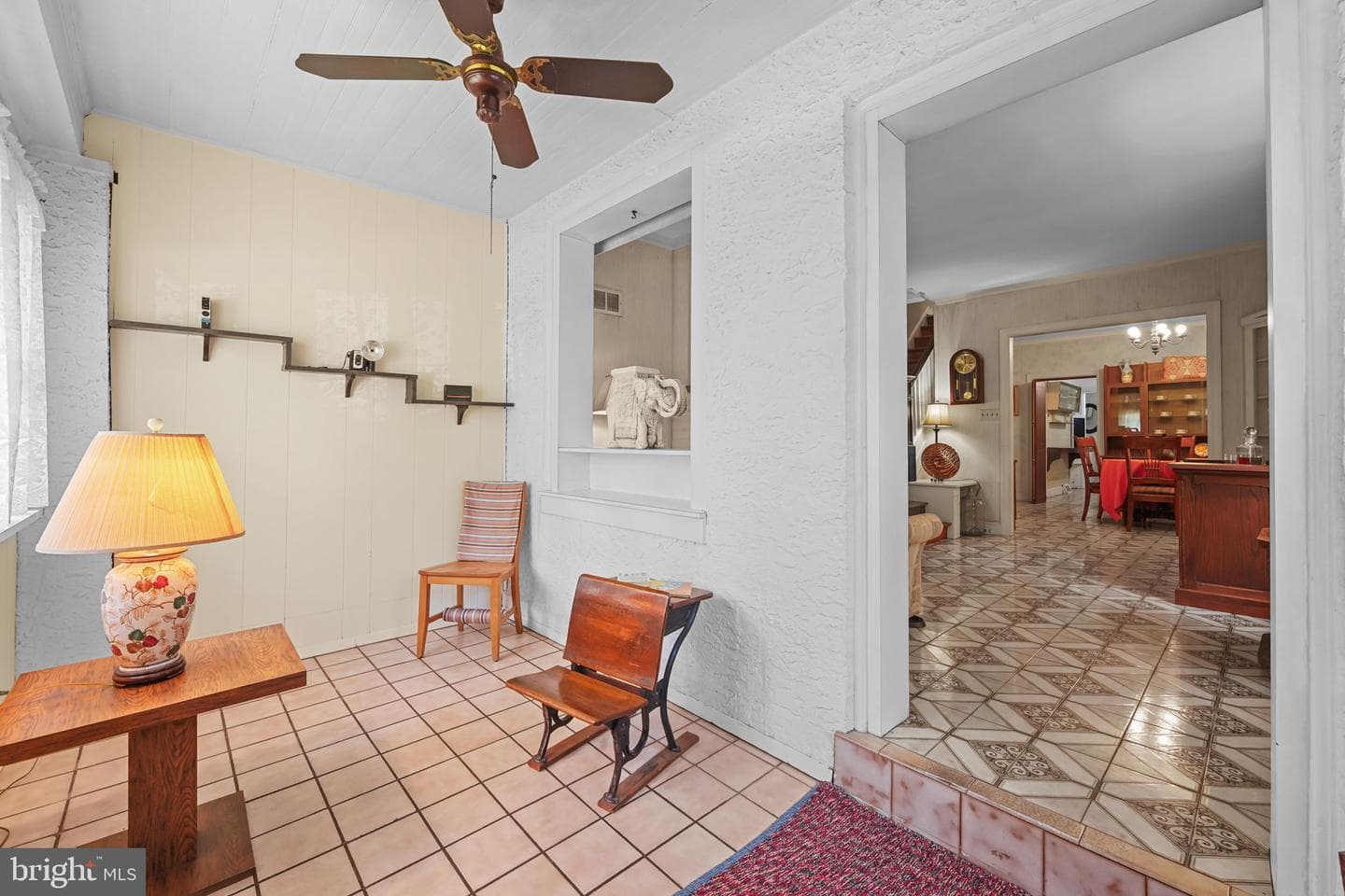 31 E Gravers Lane photo 4