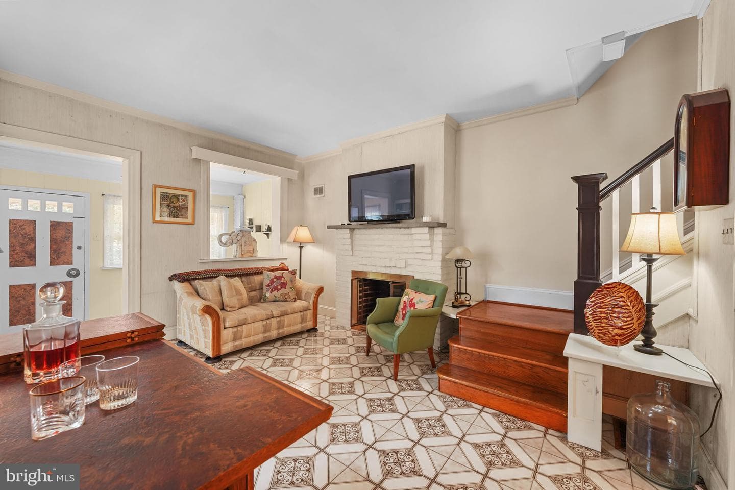 31 E Gravers Lane photo 5