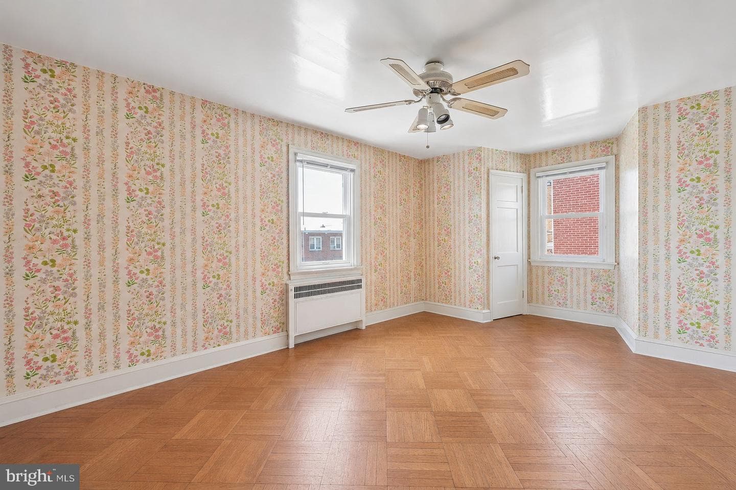914 E Dorset Street photo 13