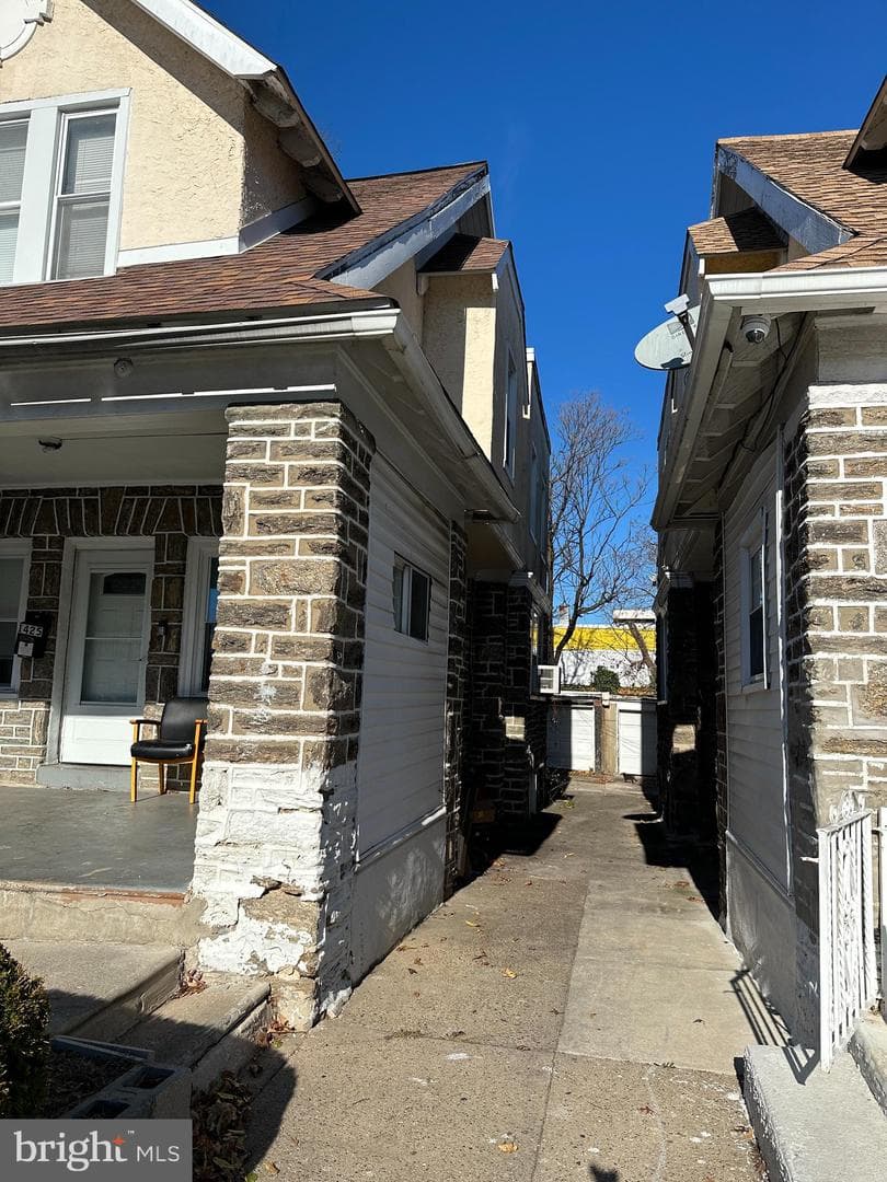 1425 Widener Place photo 9