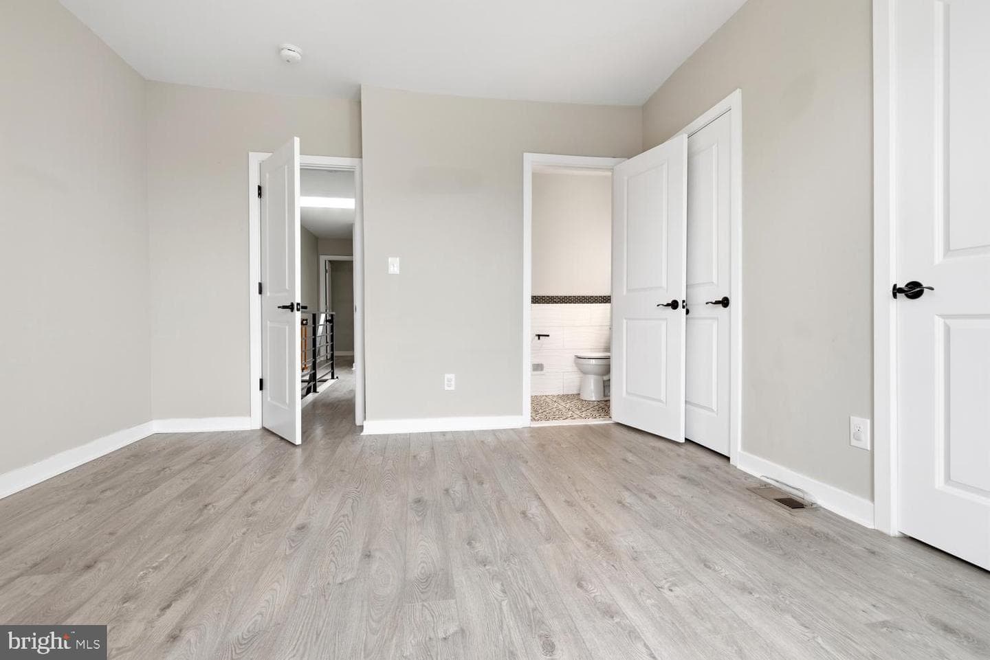 57 E Hortter Street photo 12
