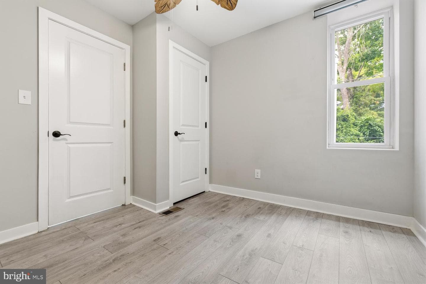 57 E Hortter Street photo 15