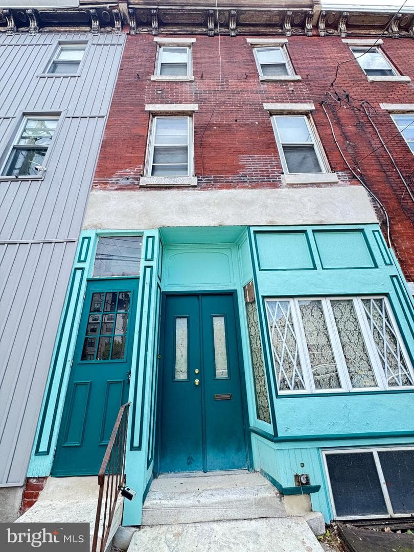 110 Diamond Street photo 1