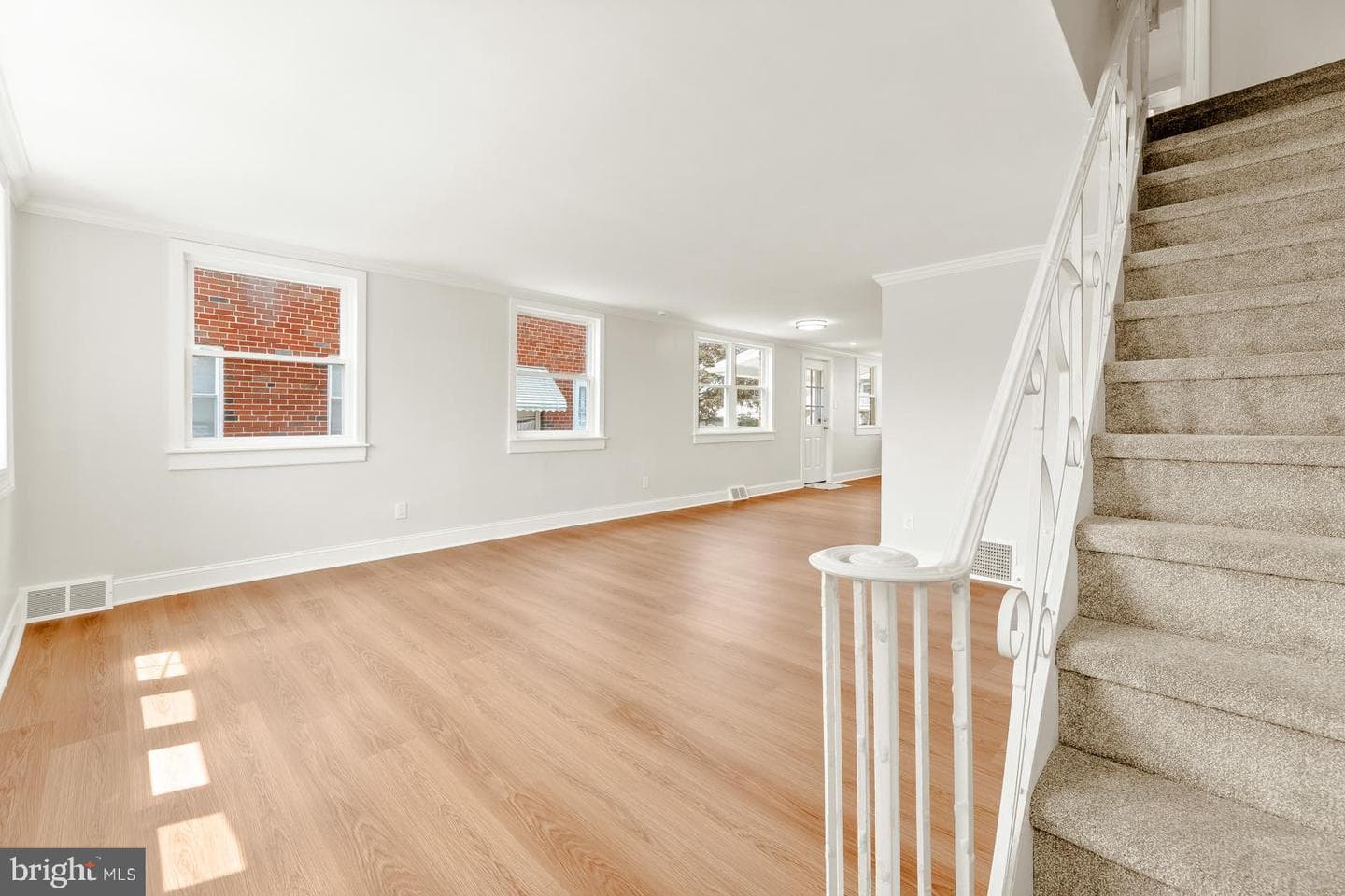 9614 Convent Avenue photo 4