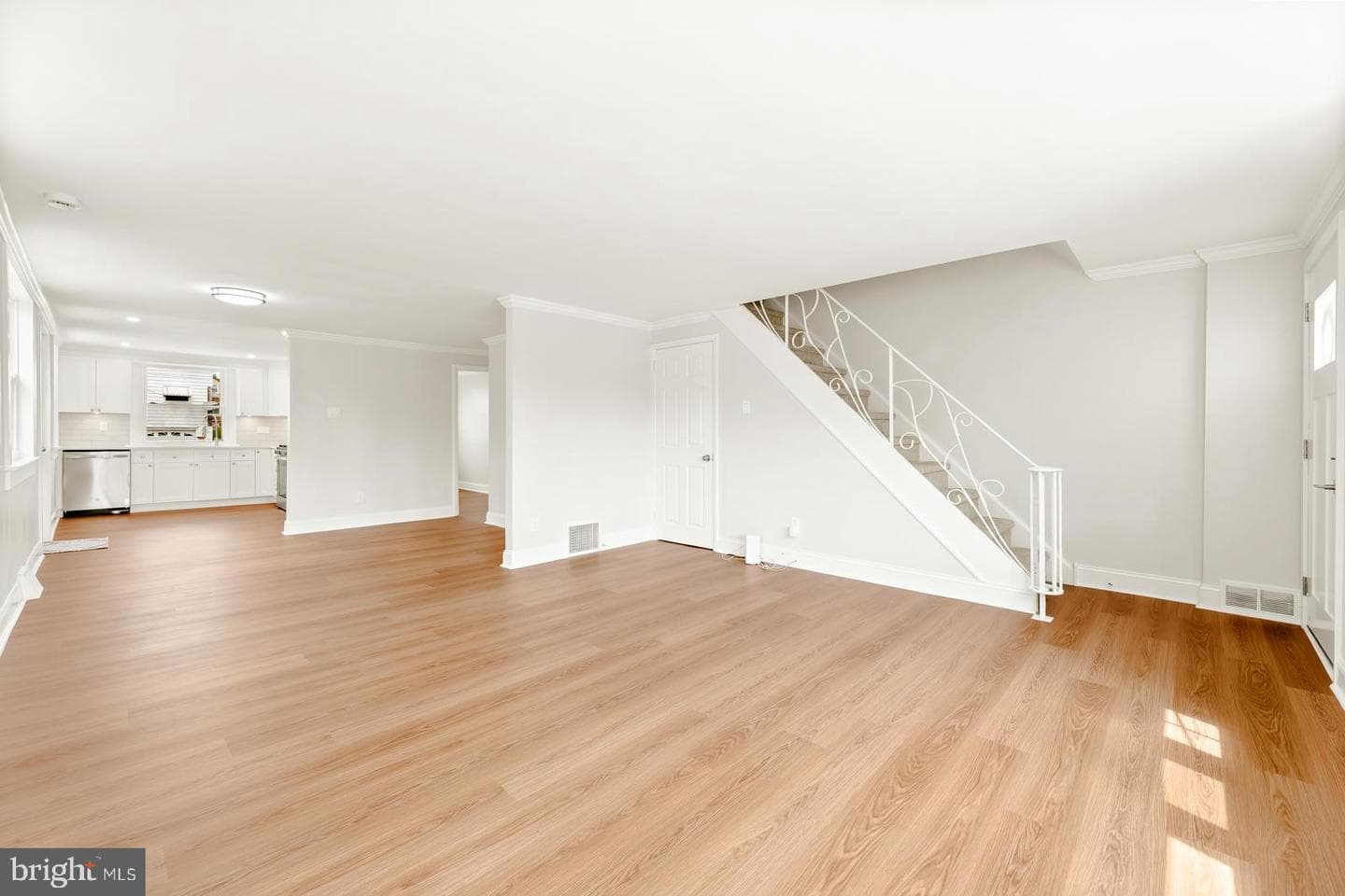 9614 Convent Avenue photo 5