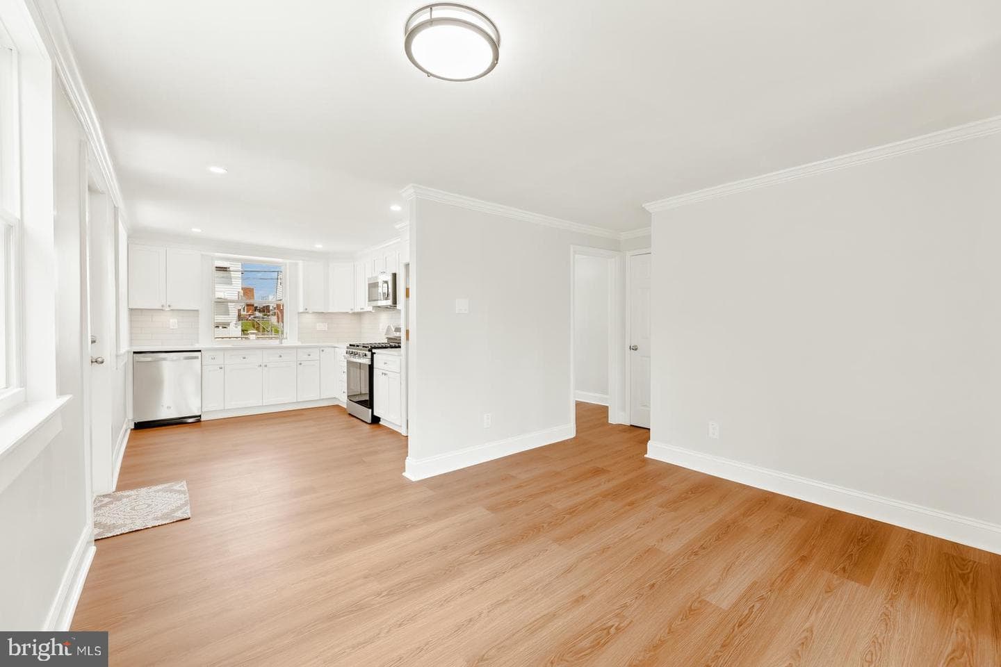 9614 Convent Avenue photo 8