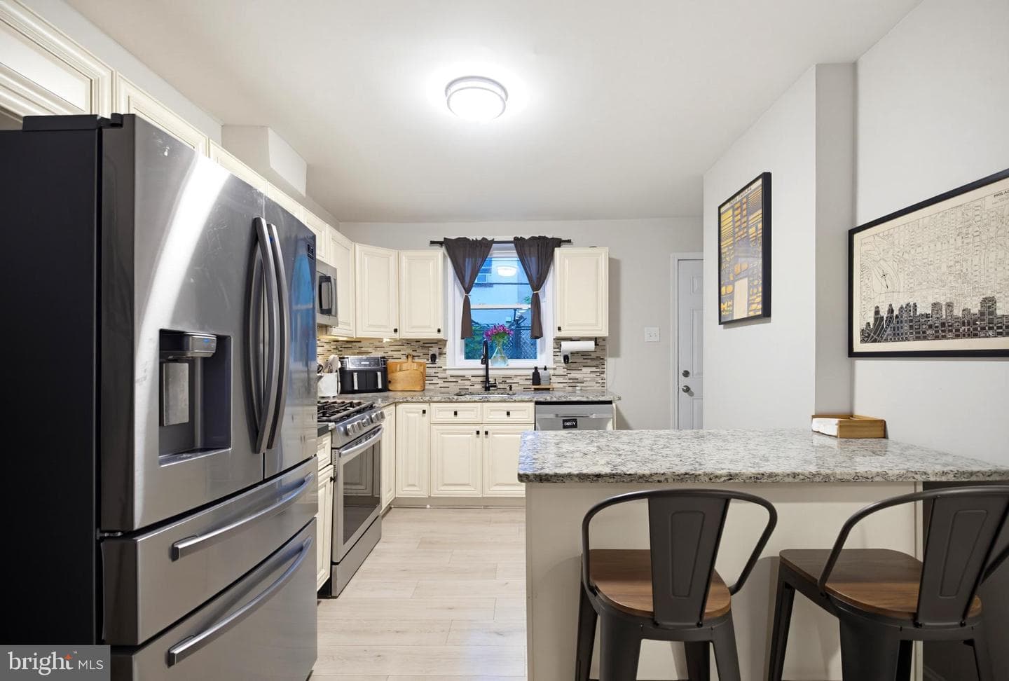 715 Emily Street photo 13
