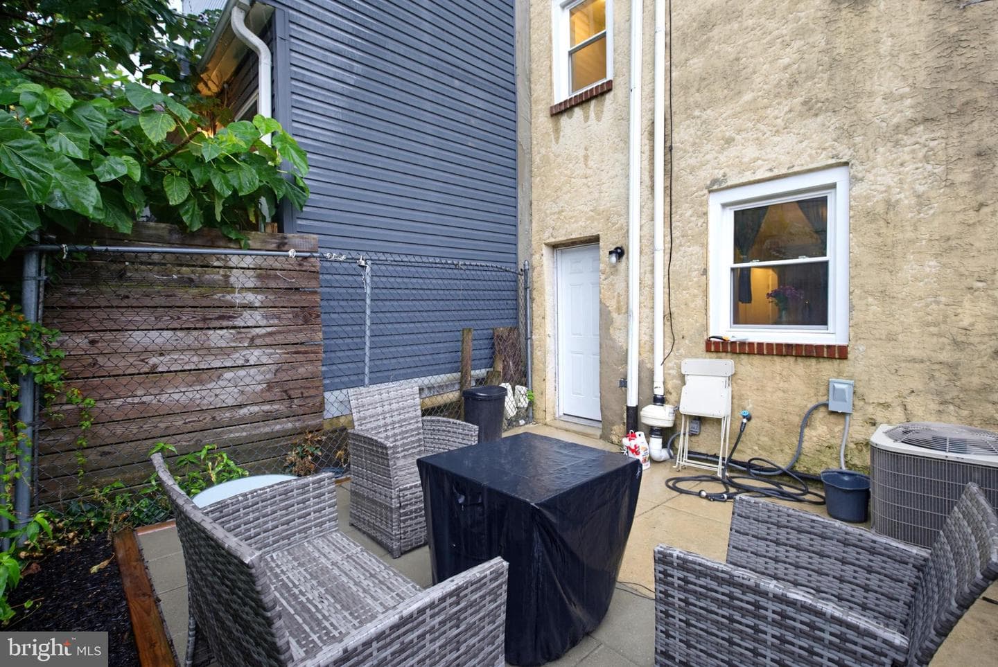 715 Emily Street photo 20