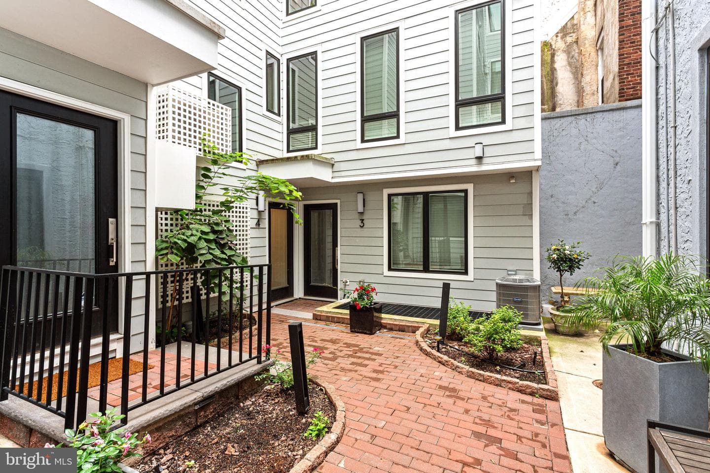 212 Bainbridge Street #4 photo 28