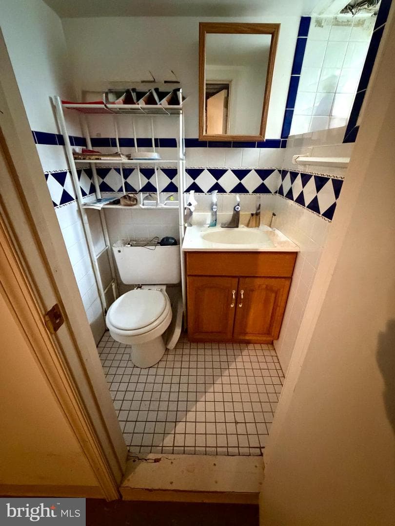 4854 C Street photo 9