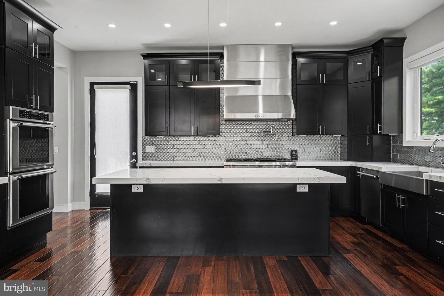 480 Evergreen Avenue photo 10