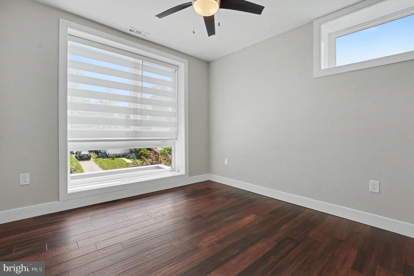480 Evergreen Avenue photo 17