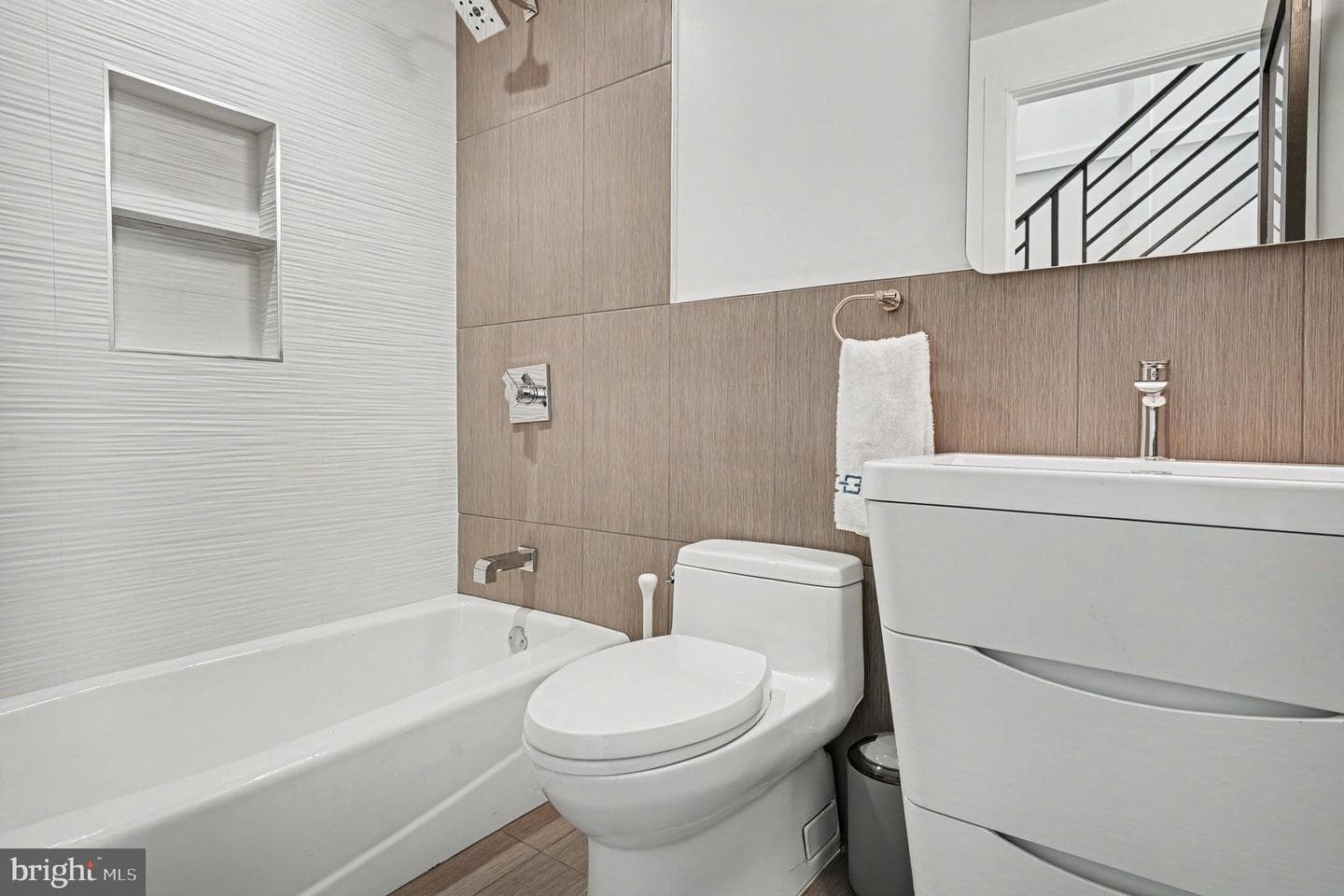 480 Evergreen Avenue photo 19