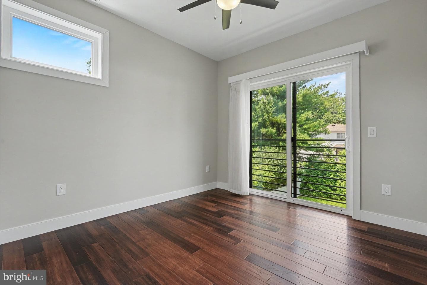 480 Evergreen Avenue photo 24