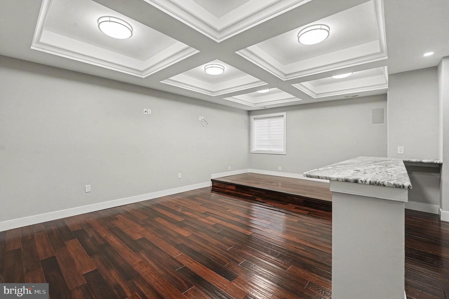 480 Evergreen Avenue photo 34
