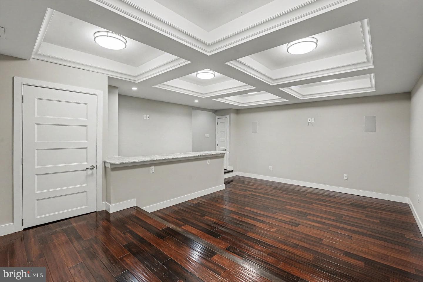 480 Evergreen Avenue photo 35