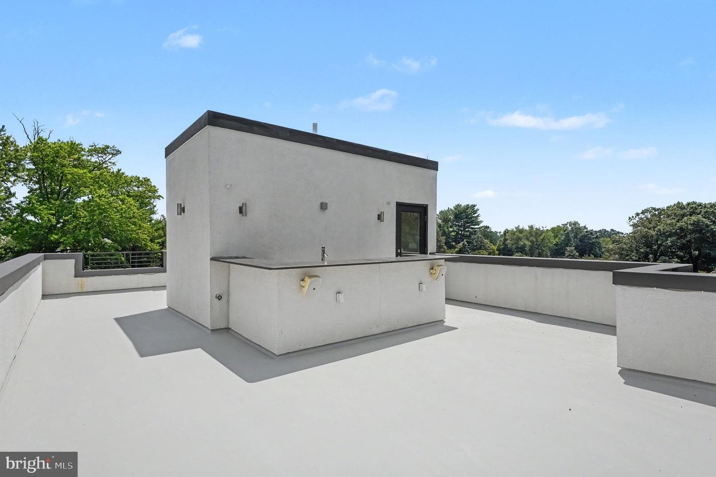 480 Evergreen Avenue photo 39