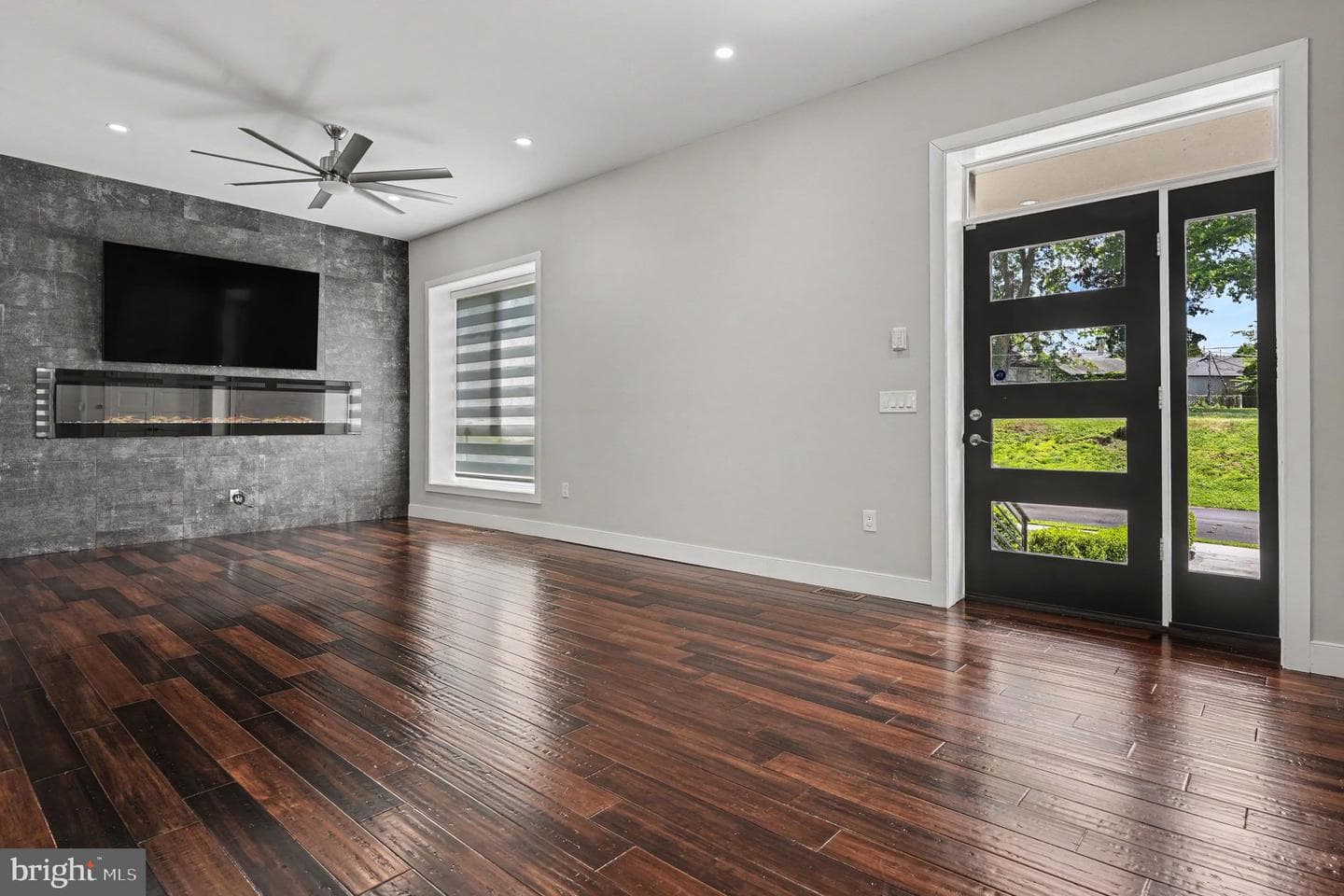 480 Evergreen Avenue photo 7