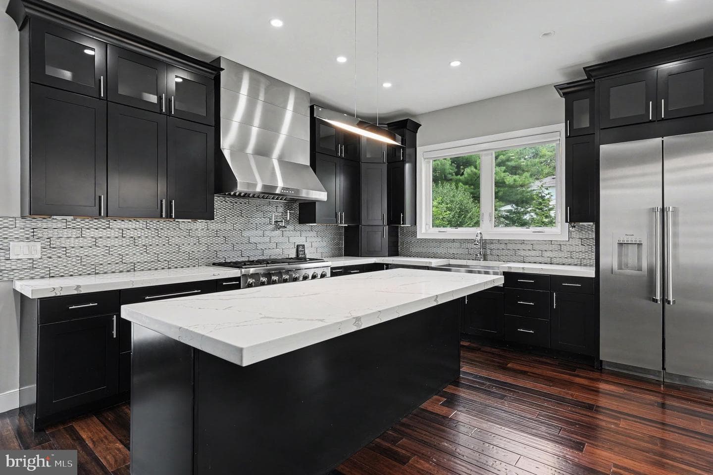 480 Evergreen Avenue photo 8