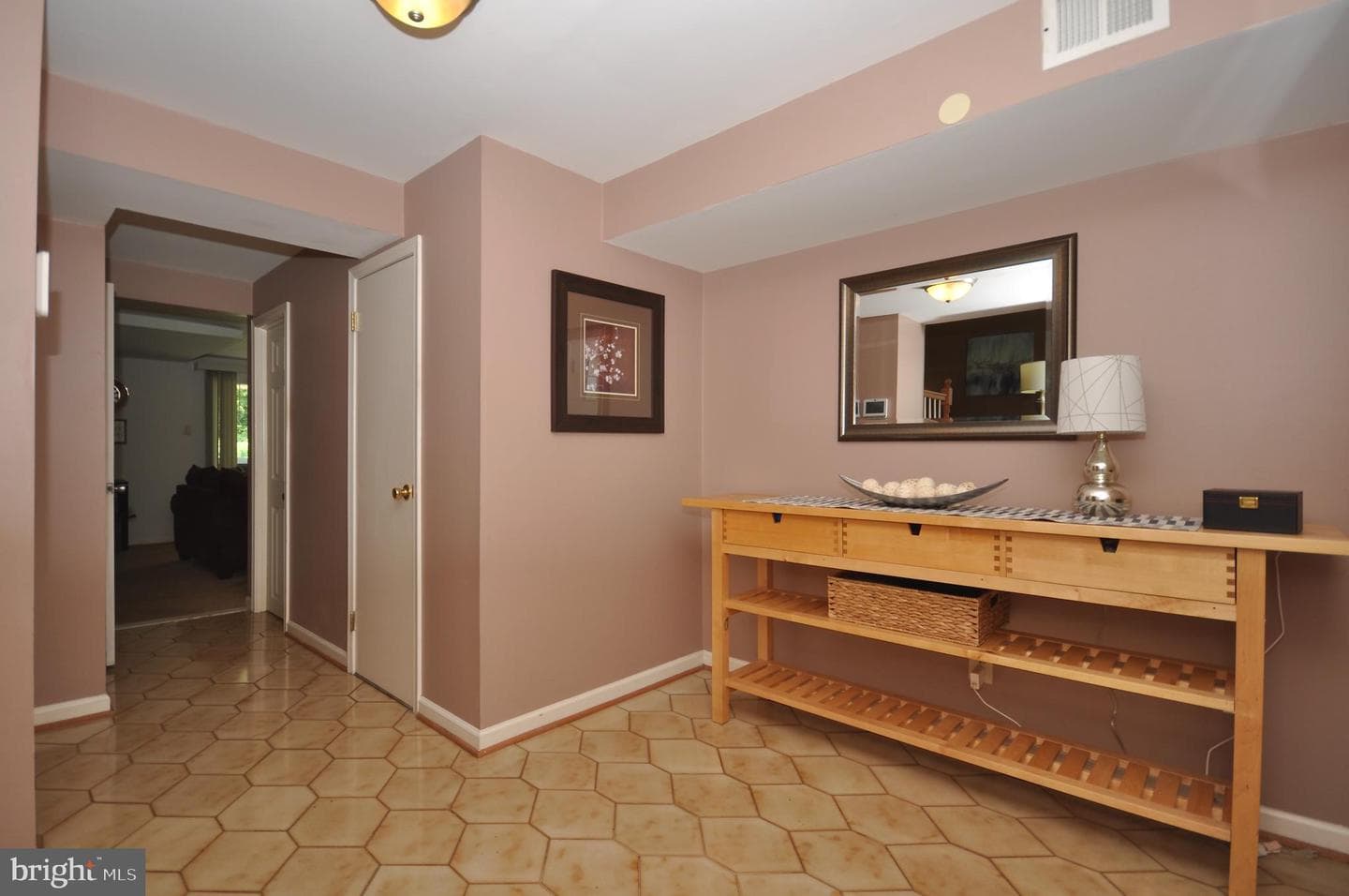 1020 Norvelt Drive photo 4