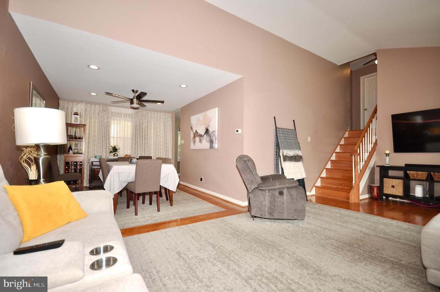 1020 Norvelt Drive photo 8