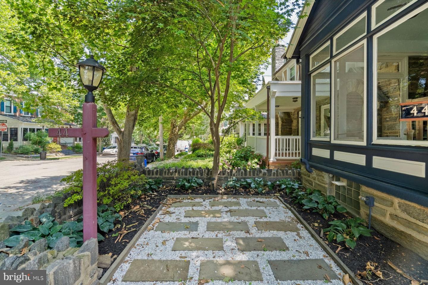 44 E Abington Avenue photo 4